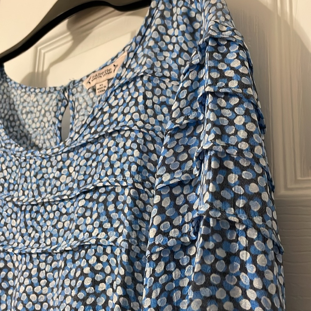 Nanette Nanette Lepore beautiful blue blouse with layered bodice & sleeve detail